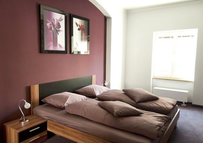 Hotel Apartmany Becherplatz