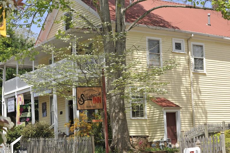 Old Storehouse Inn
