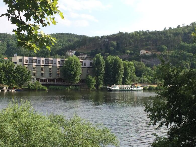 La Chartreuse Logis Hotel Restaurant