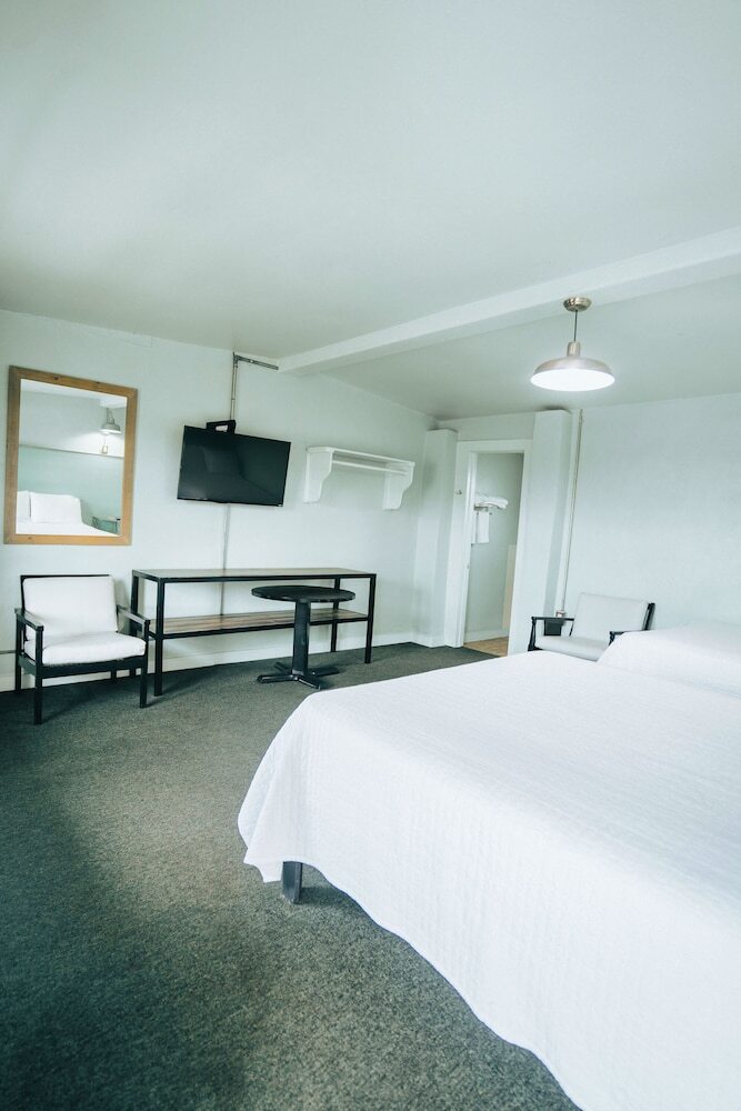 Motel Rooms At The Pecan