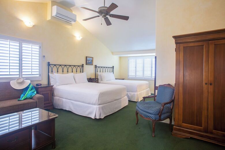 Hotel Castillo Inn At The Beach