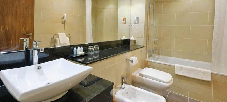 Rox Hotel Aberdeen By Compass Hospitality
