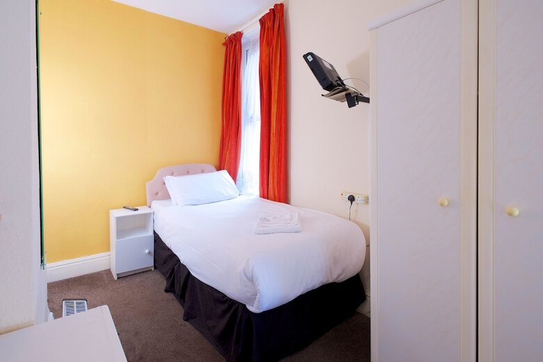 Glendevon Hotel