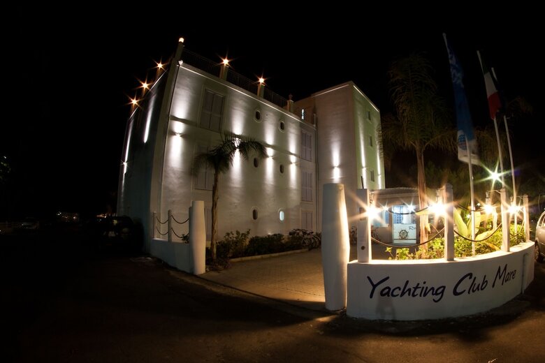Hotel Yachting Club Mare