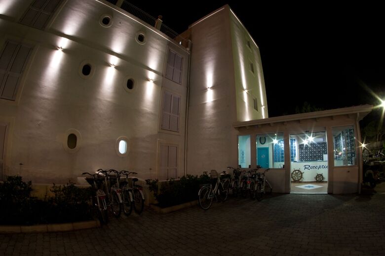 Hotel Yachting Club Mare