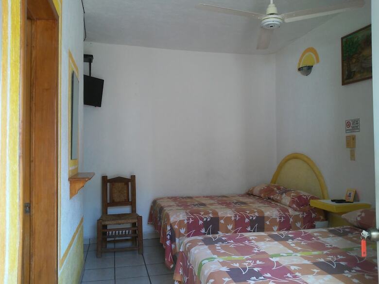 Hotel Sarabi Barra De Navidad