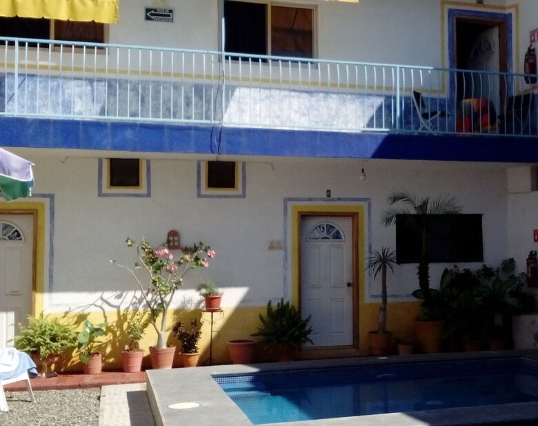 Hotel Sarabi Barra De Navidad