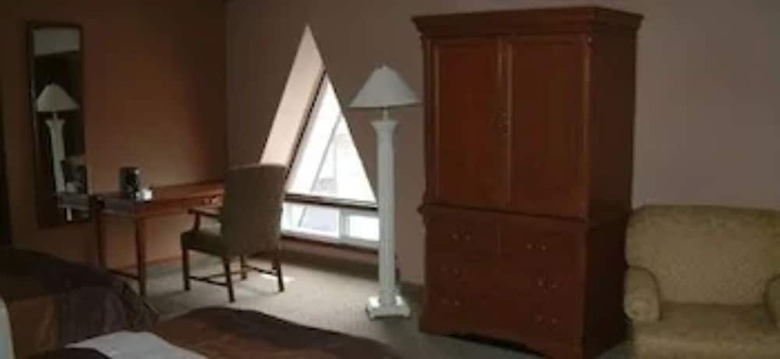 Hotel Talbot Trail Inn & Suites