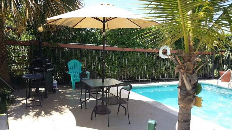 Motel Palm Breeze Hotel