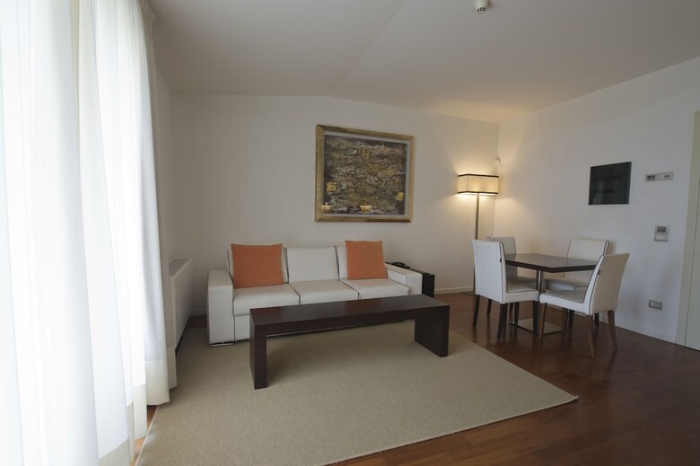 Residencia Eden Rock Resort