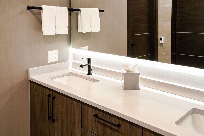 Hotel Springhill Suites By Marriott Chicago Chinatown