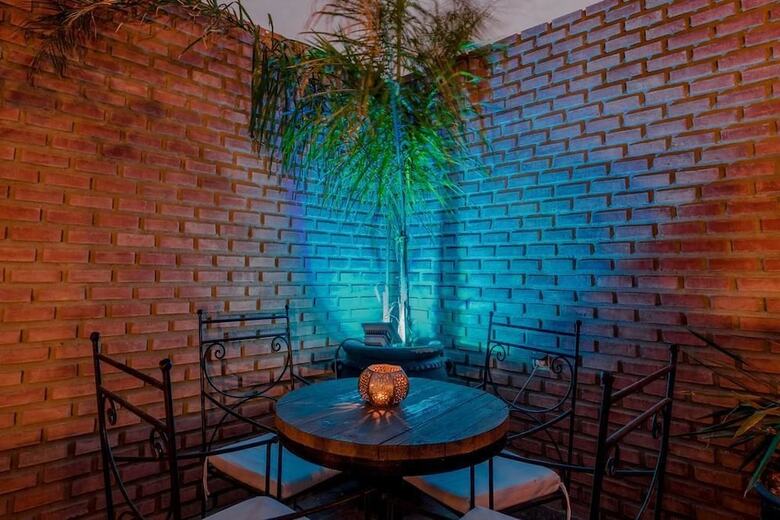 Riad Salam 40