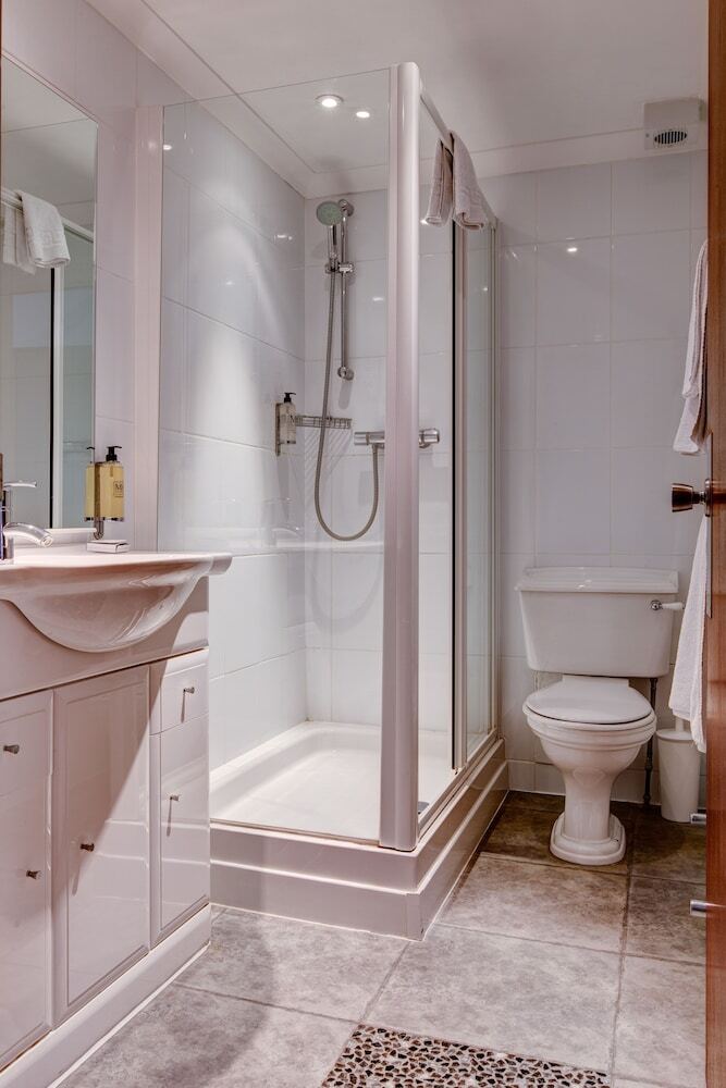 Hotel The Connaught Lodge