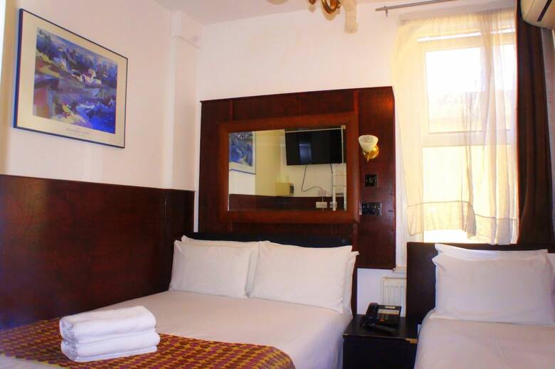 Plaza London Hotel