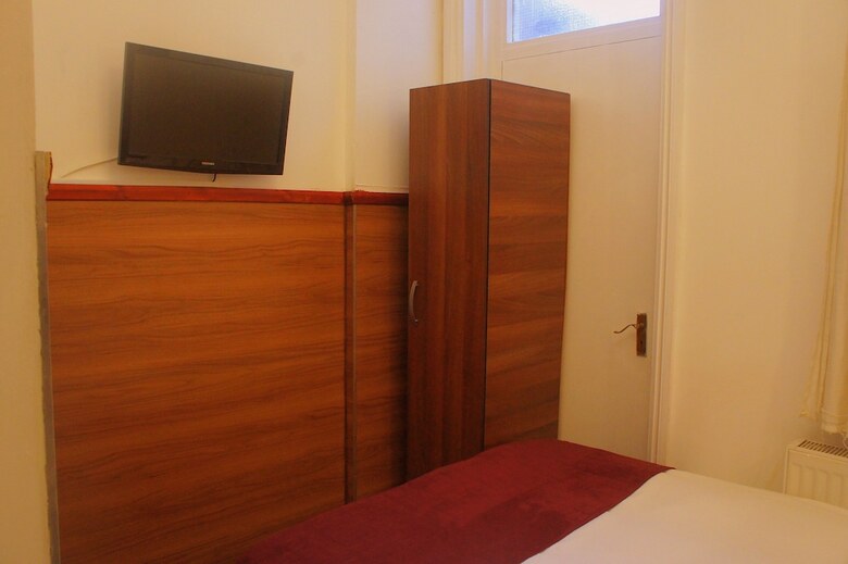 Plaza London Hotel