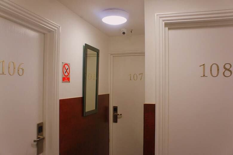 Plaza London Hotel