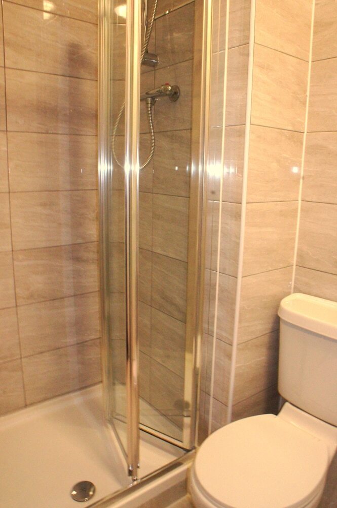 Plaza London Hotel