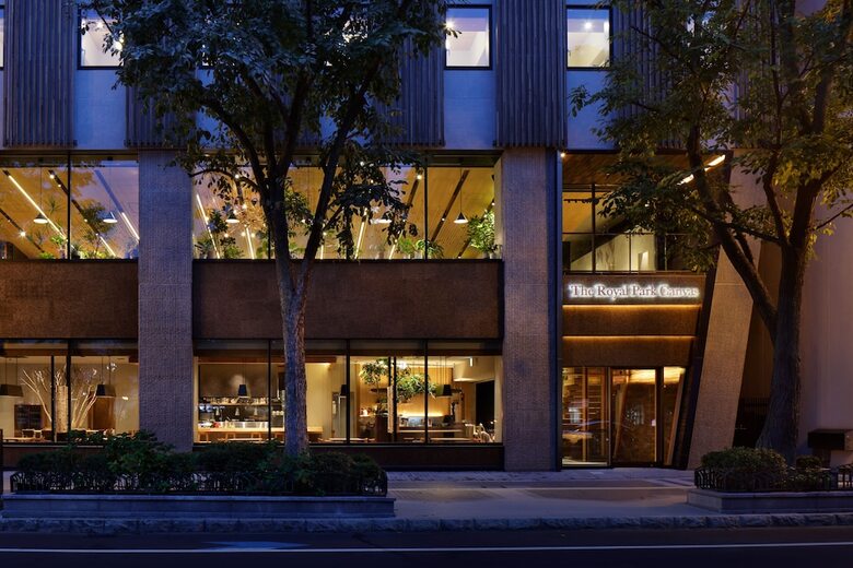 Hotel The Royal Park Canvas ? Sapporo Odori Park
