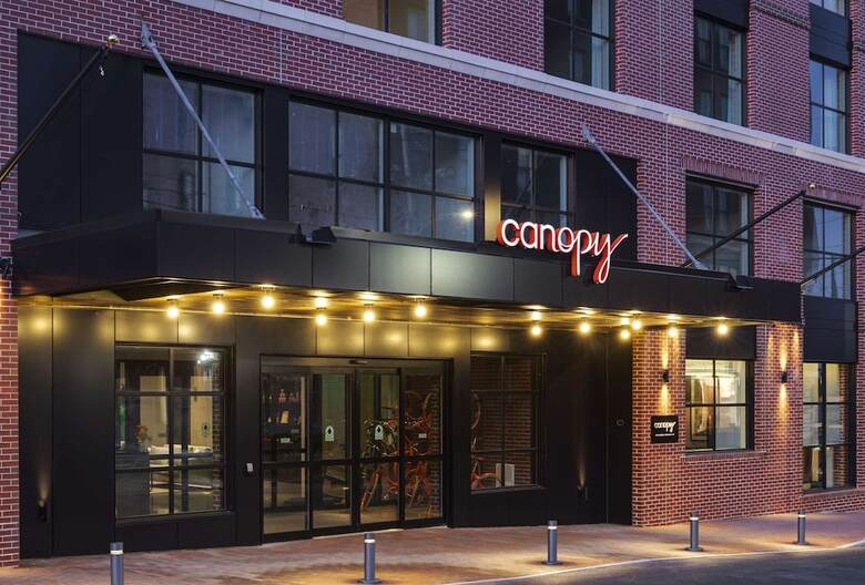 Hotel Canopy By Hilton Portland Waterfront