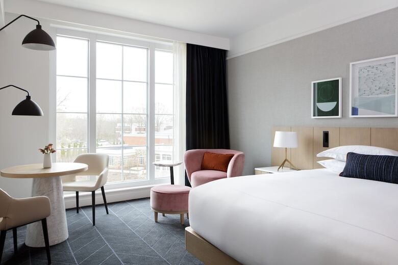 Kimpton The Forum Hotel By Ihg