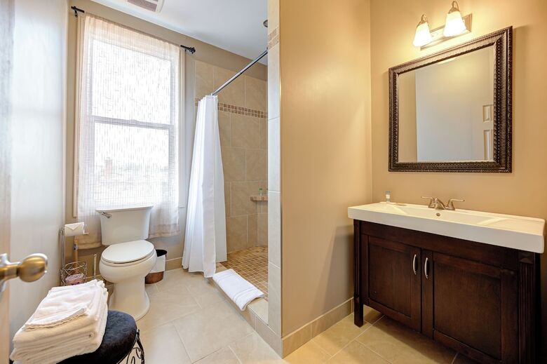 Wellington Inn By Hoco Hotels Collection