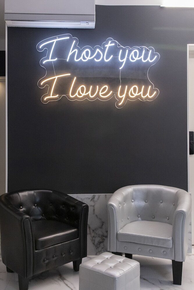 Hotel I Host You