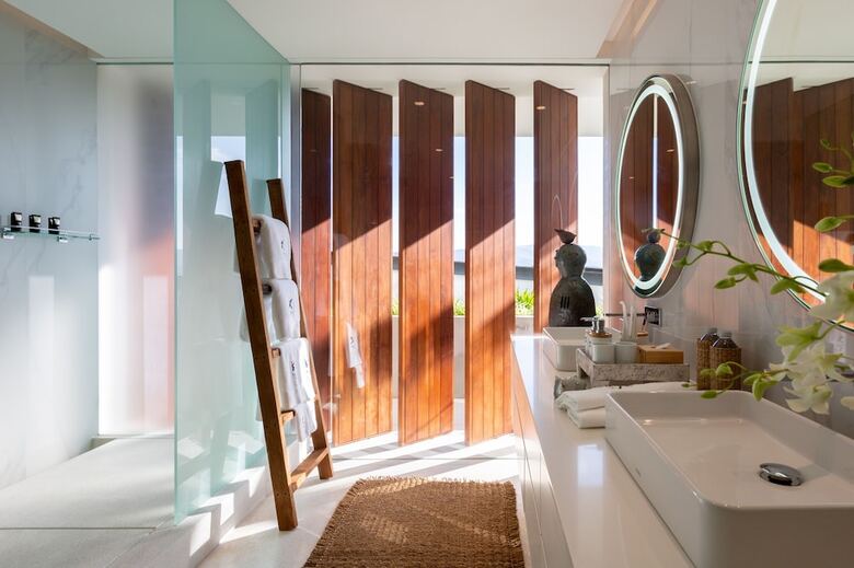 Kerem Luxury Beachfront Villas