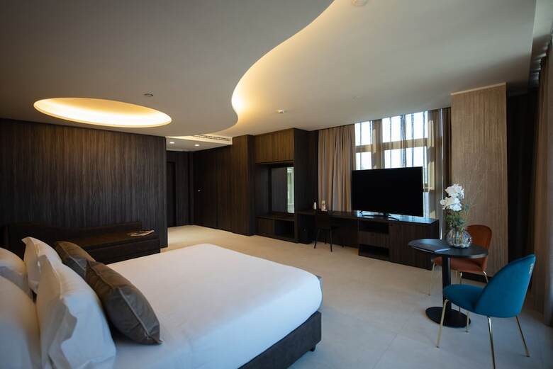 Gold Tower Lifestyle Hotel