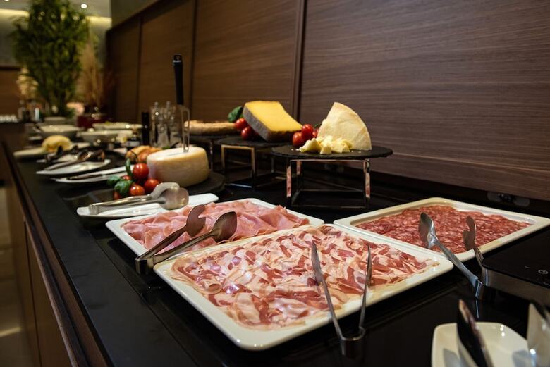 Gold Tower Lifestyle Hotel