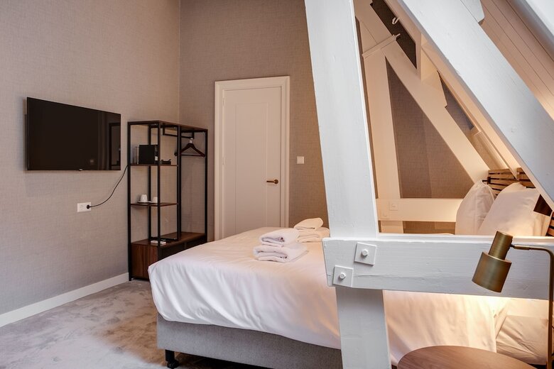 Hotel The Sixteen