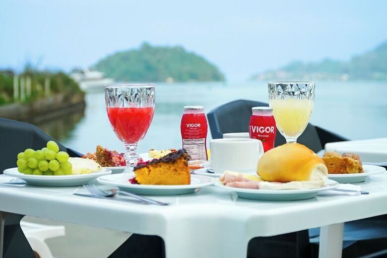 Hotel Velinn Pousada Angra Sunset