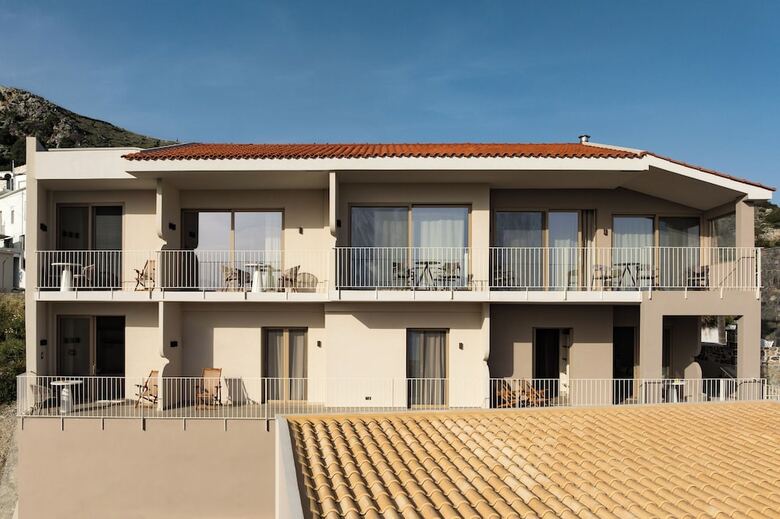 Hotel Stella In The Village Suites