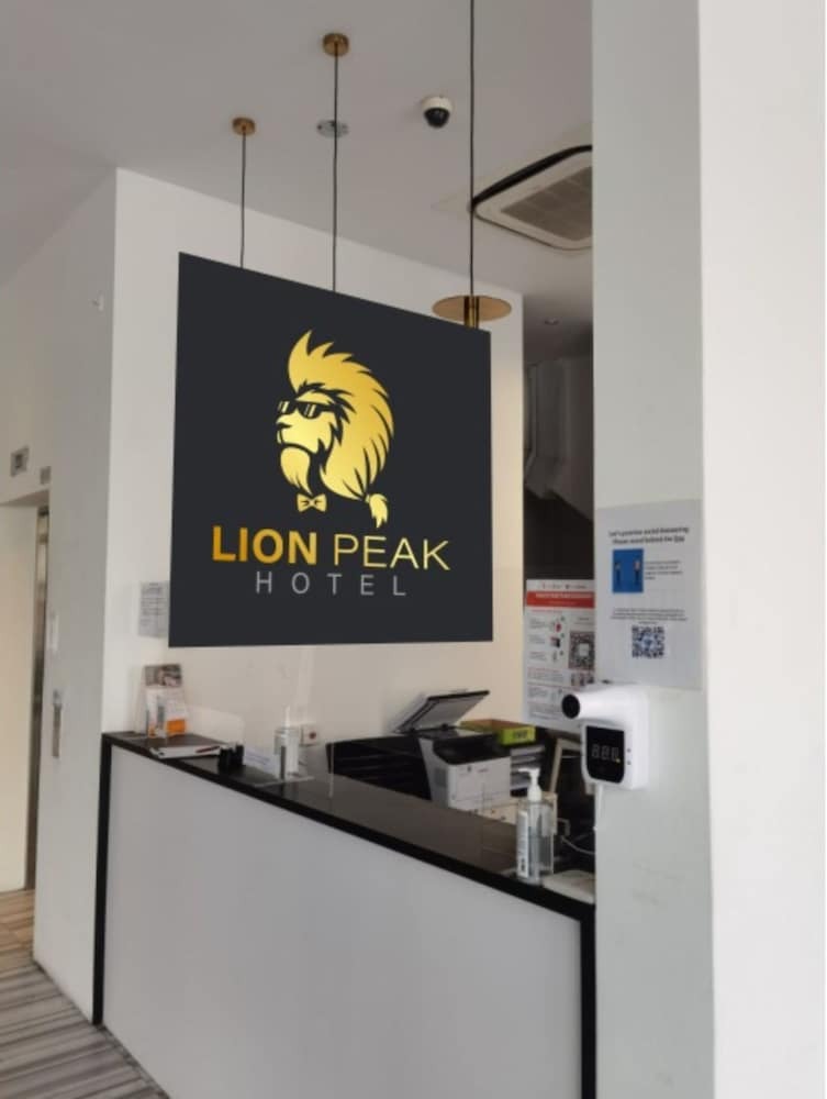 Lion Peak Hotel Hamilton