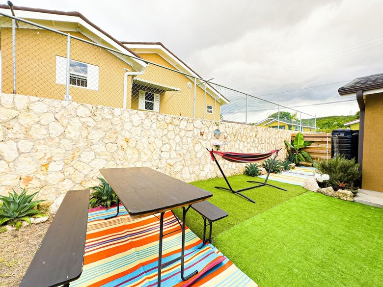 Jhadano Villa 3br Pool Shuttle 3 Mins To Beach