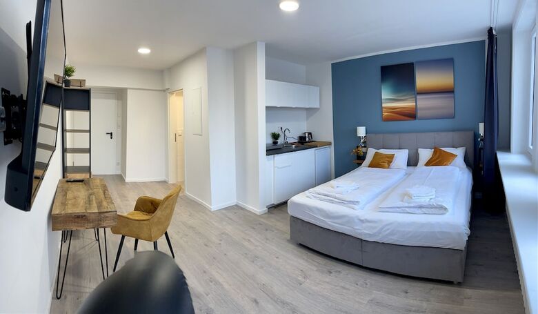 Aparthotel Neum�nster City