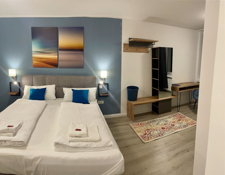 Aparthotel Neum�nster City