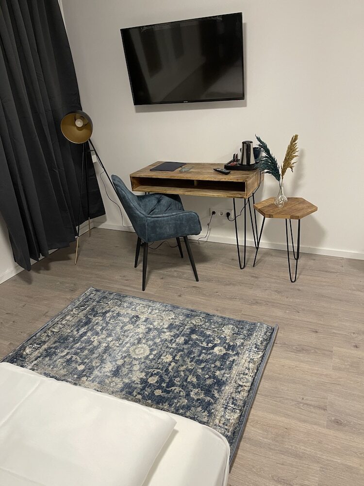 Aparthotel Neum�nster City