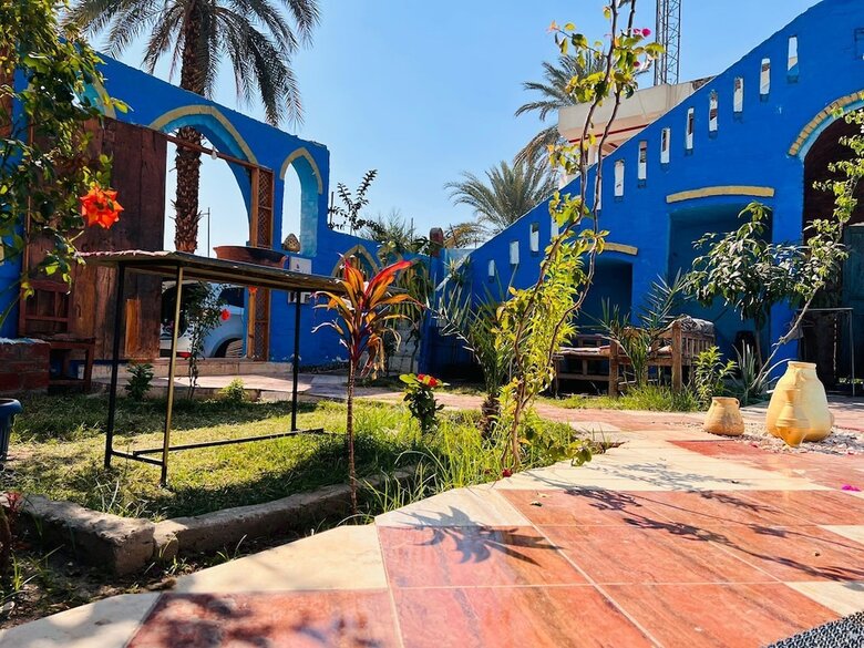 Blue Palace Garden