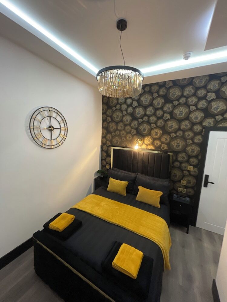 Residency Hotel And Bar
