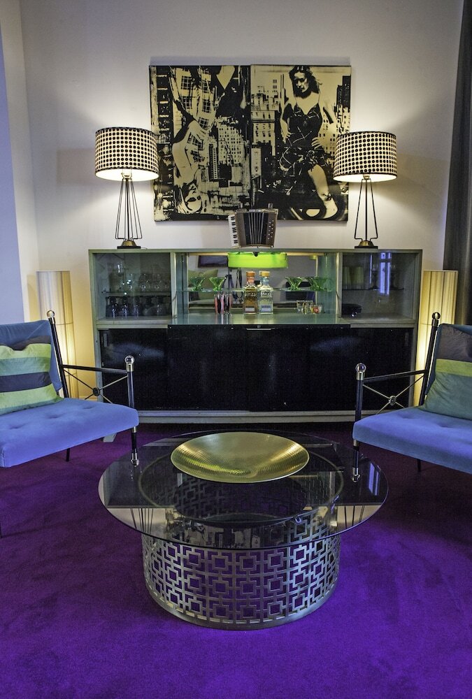 Zey Hotel