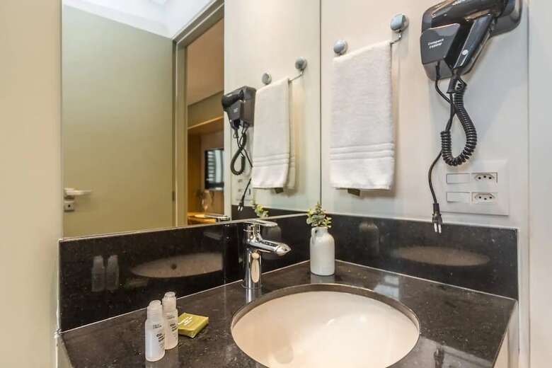 Cozzy Su�tes Para�so Hotel