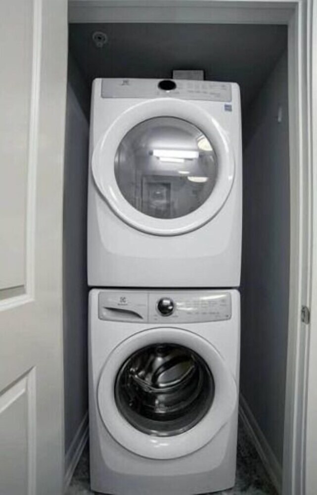 Aparthotel Cozysuites Two Stylish Apts Monument Cir