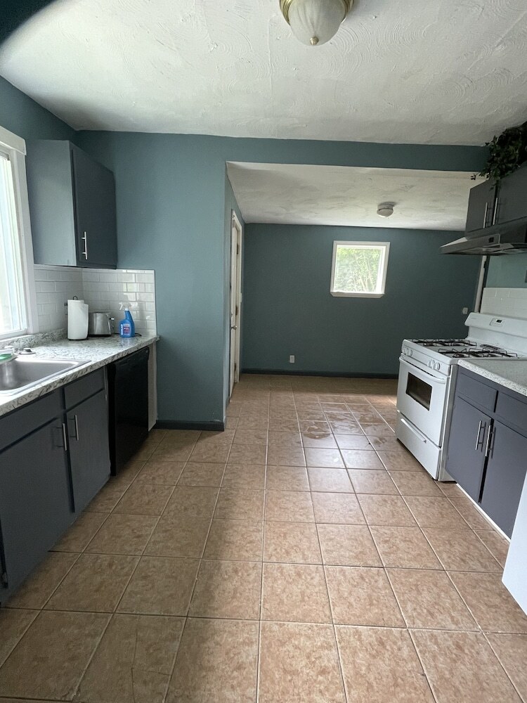 Pontiac House For A Short Term Rent
