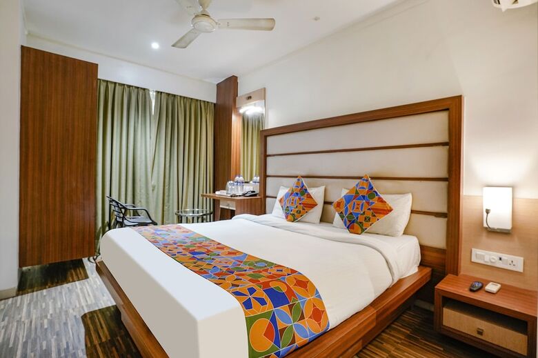 Fabhotel Konar Inn