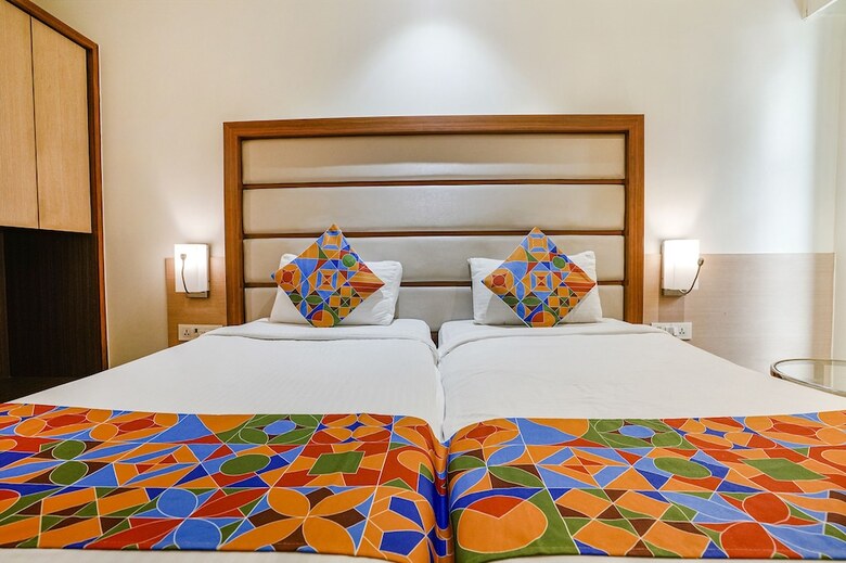 Fabhotel Konar Inn