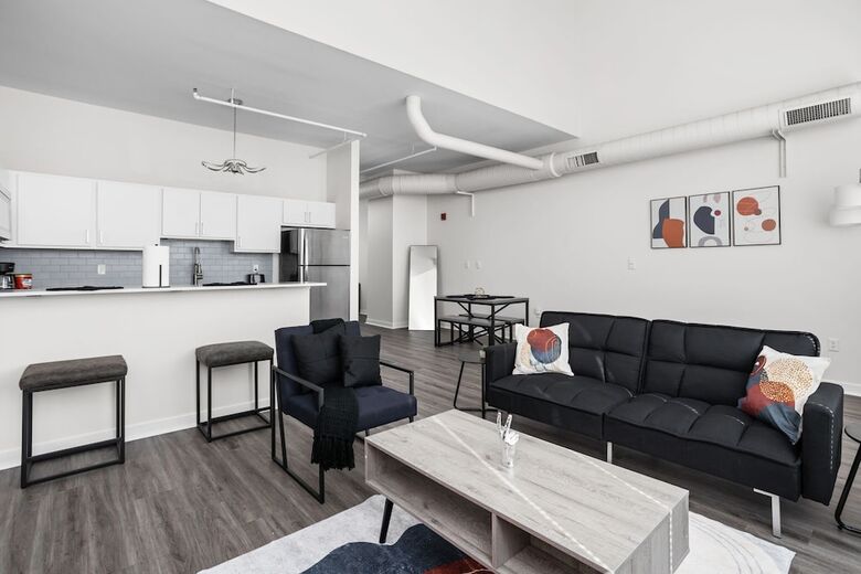 Aparthotel 2br 2ba The Block Apartment - Cozysuites