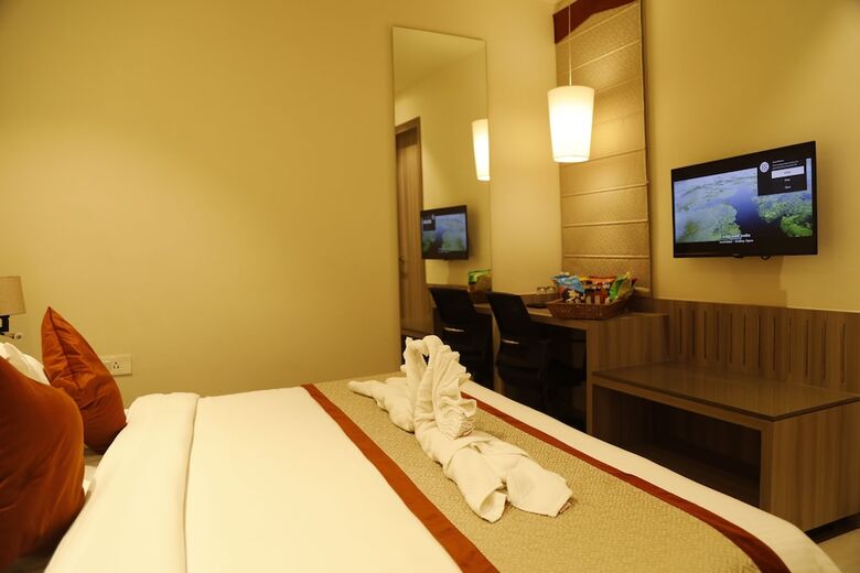 Hotel The Royal Vista