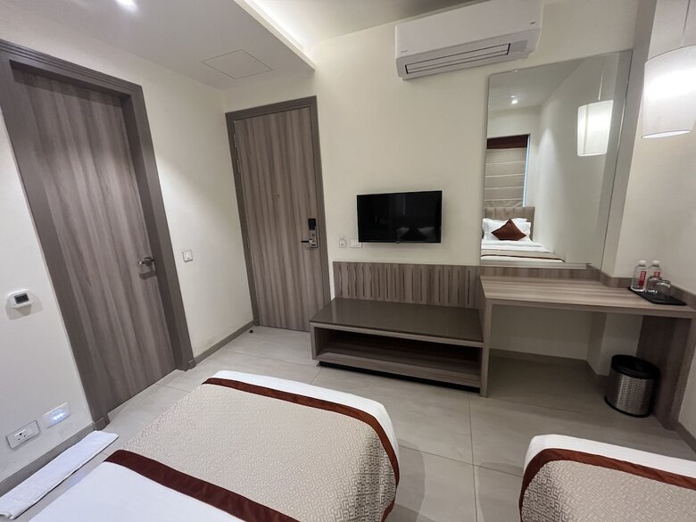 Hotel The Royal Vista