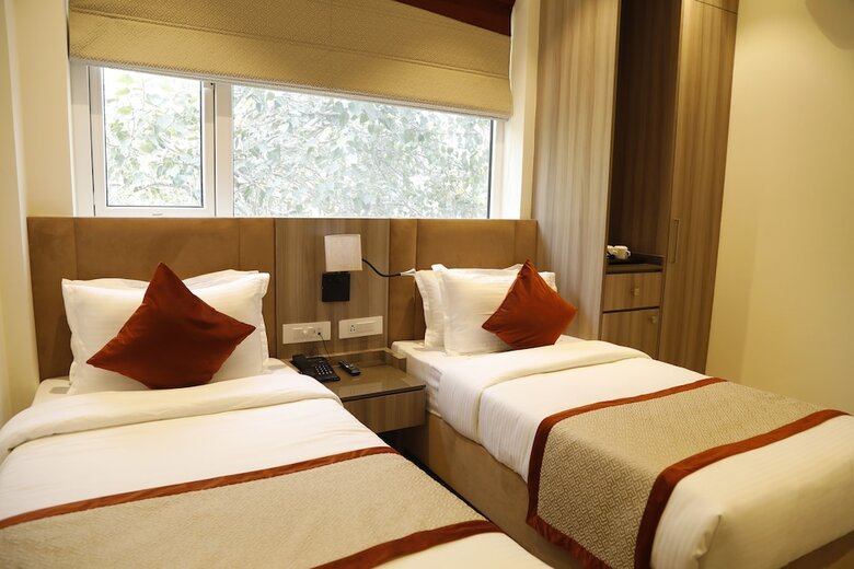 Hotel The Royal Vista