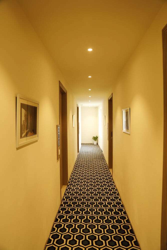 Hotel The Royal Vista
